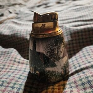 Sascha Brastoff Handpainted Table Lighter 518